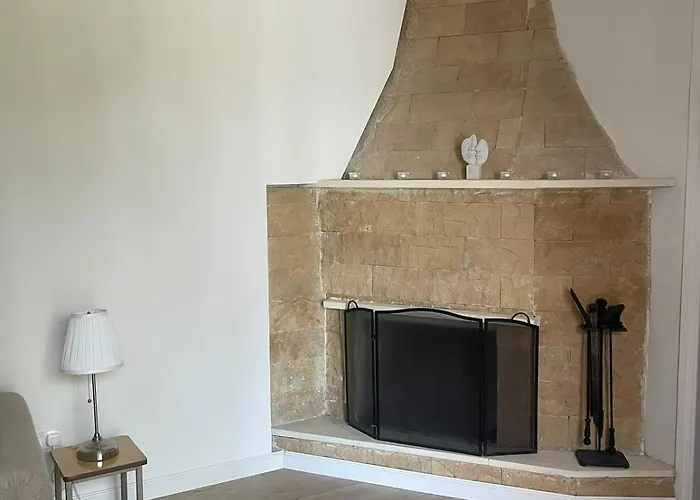 Serenity House Όμοδος